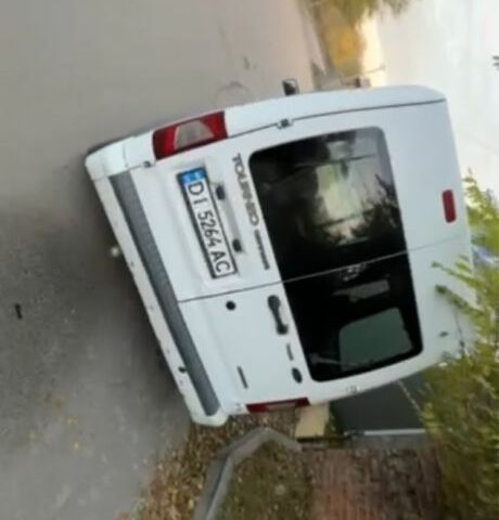 Белый Форд Турнео Коннект, объемом двигателя 1.8 л и пробегом 250 тыс. км за 6500 $, фото 2 на Automoto.ua