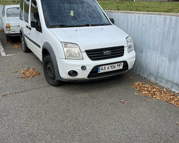 Білий Форд Турнео Коннект, об'ємом двигуна 1.8 л та пробігом 285 тис. км за 3500 $, фото 3 на Automoto.ua