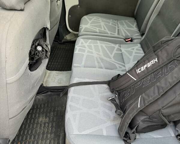 Форд Турнео Коннект 2012 в Николаеве на Automoto.ua Белый Форд Турнео Коннект, объемом двигателя 1.76 л и пробегом 230 тыс. км за 5200 $, фото 4 на Automoto.ua