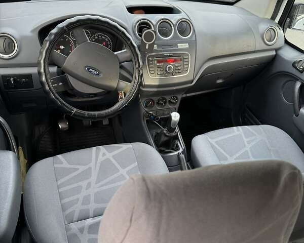 Форд Турнео Коннект 2012 в Николаеве на Automoto.ua Белый Форд Турнео Коннект, объемом двигателя 1.76 л и пробегом 230 тыс. км за 5200 $, фото 3 на Automoto.ua