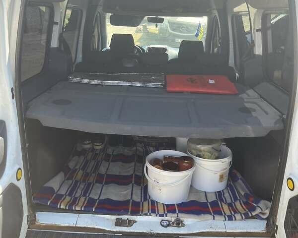 Білий Форд Турнео Коннект, об'ємом двигуна 1.8 л та пробігом 190 тис. км за 6200 $, фото 9 на Automoto.ua