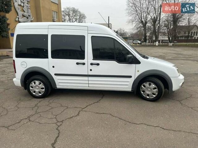 Белый Форд Турнео Коннект, объемом двигателя 1.8 л и пробегом 280 тыс. км за 7800 $, фото 5 на Automoto.ua