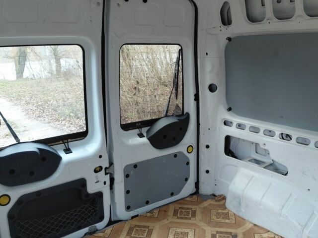 Білий Форд Турнео Коннект, об'ємом двигуна 2 л та пробігом 164 тис. км за 6700 $, фото 6 на Automoto.ua