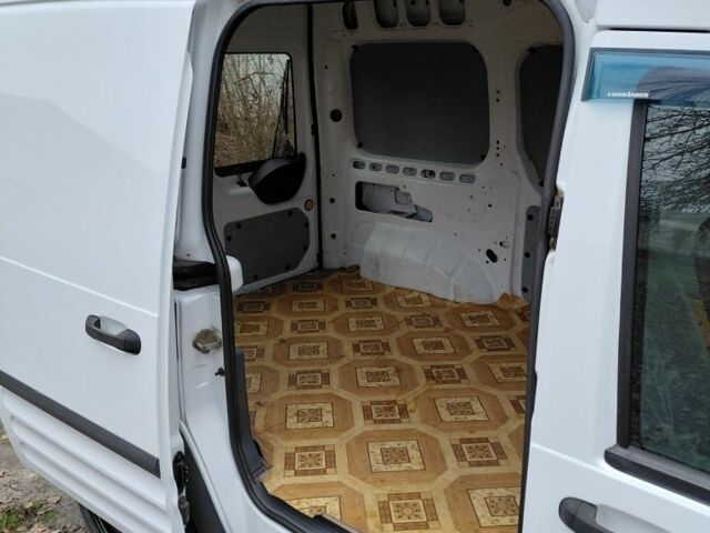 Білий Форд Турнео Коннект, об'ємом двигуна 2 л та пробігом 164 тис. км за 6700 $, фото 5 на Automoto.ua