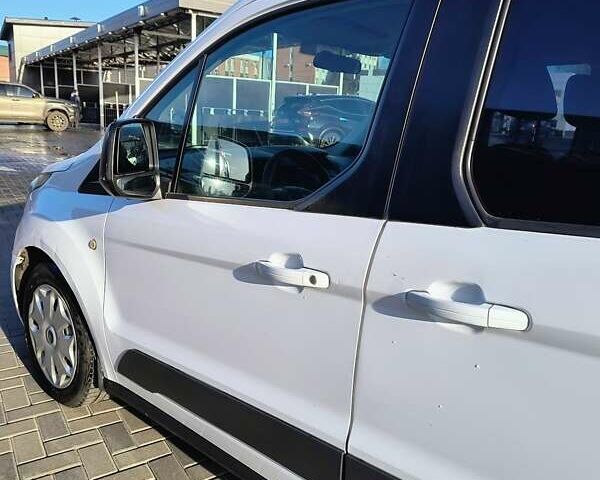 Білий Форд Турнео Коннект, об'ємом двигуна 1.56 л та пробігом 241 тис. км за 9900 $, фото 7 на Automoto.ua