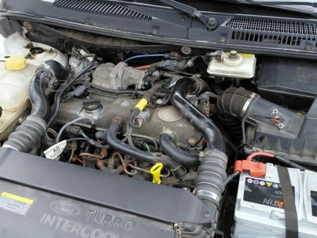 Білий Форд Турнео Коннект, об'ємом двигуна 2 л та пробігом 164 тис. км за 6700 $, фото 16 на Automoto.ua