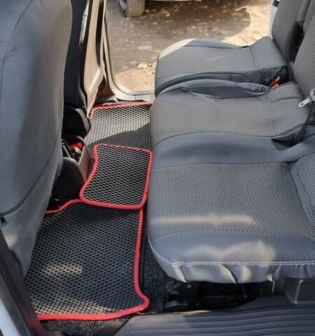 Белый Форд Турнео Коннект, объемом двигателя 1.56 л и пробегом 305 тыс. км за 8500 $, фото 12 на Automoto.ua