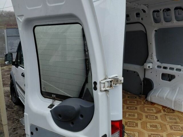 Білий Форд Турнео Коннект, об'ємом двигуна 2 л та пробігом 164 тис. км за 6700 $, фото 15 на Automoto.ua