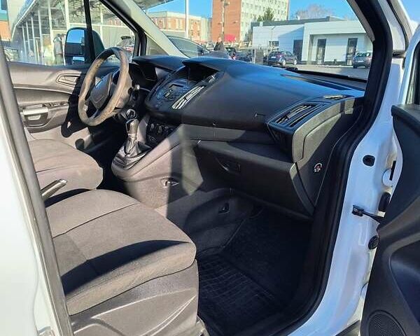 Білий Форд Турнео Коннект, об'ємом двигуна 1.56 л та пробігом 241 тис. км за 9900 $, фото 12 на Automoto.ua