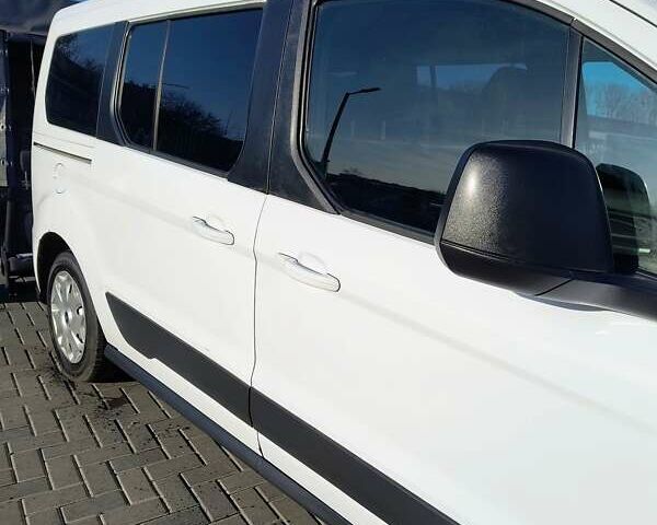 Білий Форд Турнео Коннект, об'ємом двигуна 1.56 л та пробігом 241 тис. км за 9900 $, фото 11 на Automoto.ua