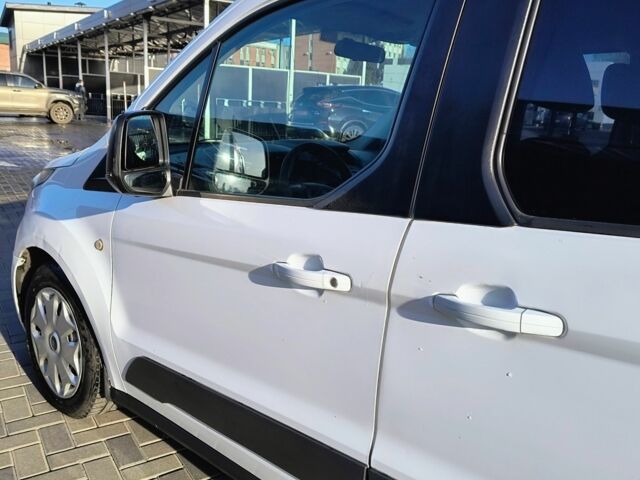 Білий Форд Турнео Коннект, об'ємом двигуна 1.6 л та пробігом 241 тис. км за 9900 $, фото 5 на Automoto.ua