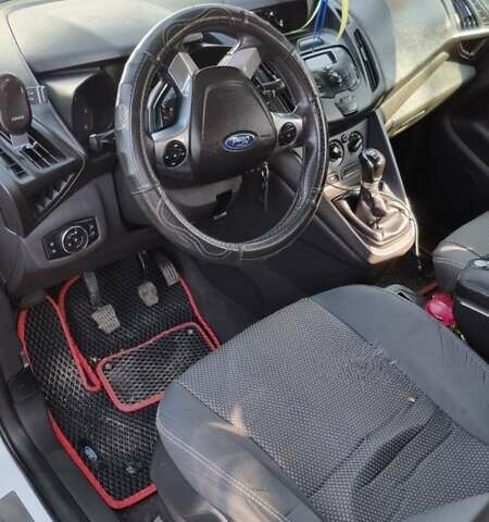 Белый Форд Турнео Коннект, объемом двигателя 1.56 л и пробегом 305 тыс. км за 8500 $, фото 13 на Automoto.ua