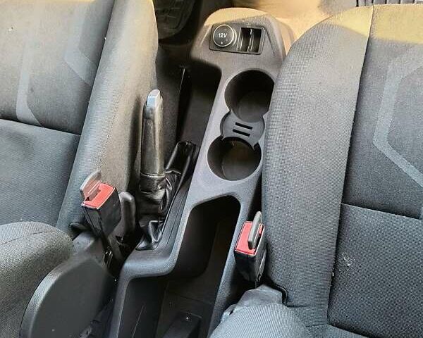 Білий Форд Турнео Коннект, об'ємом двигуна 1.56 л та пробігом 241 тис. км за 9900 $, фото 19 на Automoto.ua