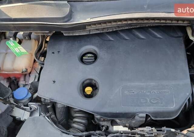 Белый Форд Турнео Коннект, объемом двигателя 1.56 л и пробегом 305 тыс. км за 8500 $, фото 11 на Automoto.ua