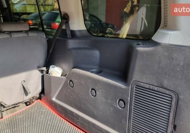 Белый Форд Турнео Коннект, объемом двигателя 1.56 л и пробегом 305 тыс. км за 8500 $, фото 7 на Automoto.ua