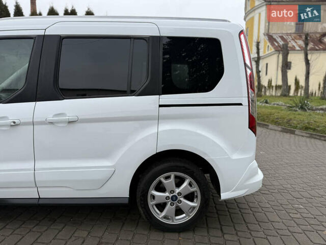 Белый Форд Турнео Коннект, объемом двигателя 1.5 л и пробегом 247 тыс. км за 13199 $, фото 36 на Automoto.ua