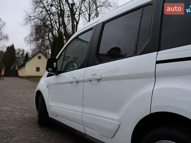 Белый Форд Турнео Коннект, объемом двигателя 1.5 л и пробегом 247 тыс. км за 13199 $, фото 21 на Automoto.ua