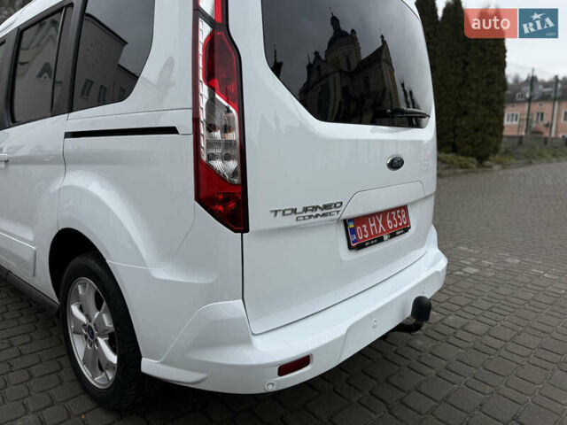 Белый Форд Турнео Коннект, объемом двигателя 1.5 л и пробегом 247 тыс. км за 13199 $, фото 40 на Automoto.ua
