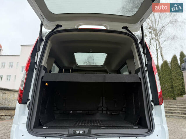 Белый Форд Турнео Коннект, объемом двигателя 1.5 л и пробегом 247 тыс. км за 13199 $, фото 43 на Automoto.ua