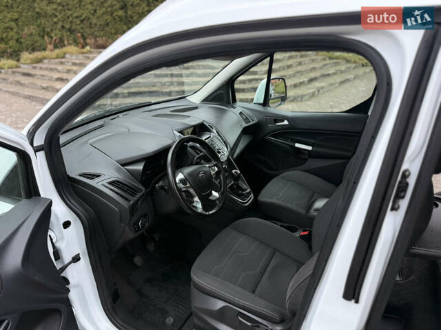 Белый Форд Турнео Коннект, объемом двигателя 1.5 л и пробегом 247 тыс. км за 13199 $, фото 71 на Automoto.ua