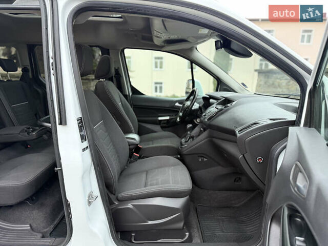 Белый Форд Турнео Коннект, объемом двигателя 1.5 л и пробегом 247 тыс. км за 13199 $, фото 88 на Automoto.ua