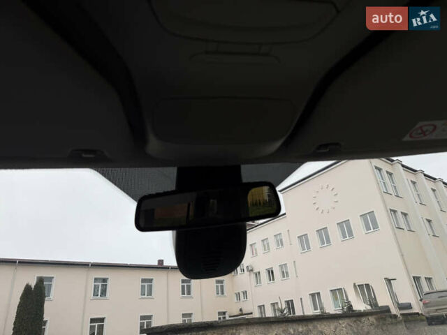 Белый Форд Турнео Коннект, объемом двигателя 1.5 л и пробегом 247 тыс. км за 13199 $, фото 126 на Automoto.ua