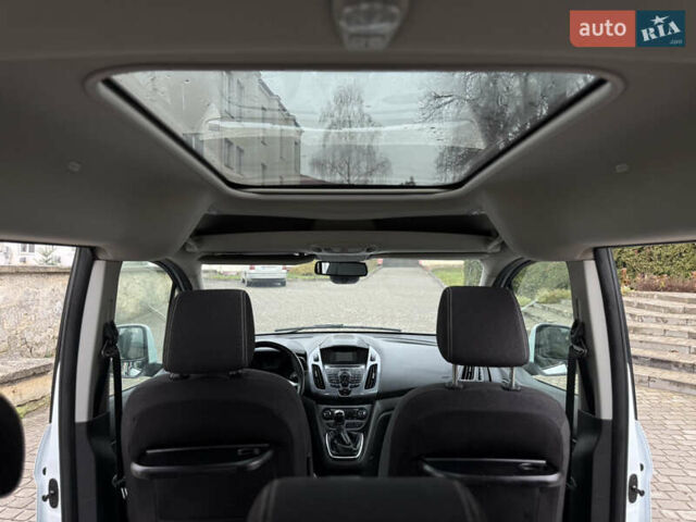 Белый Форд Турнео Коннект, объемом двигателя 1.5 л и пробегом 247 тыс. км за 13199 $, фото 4 на Automoto.ua