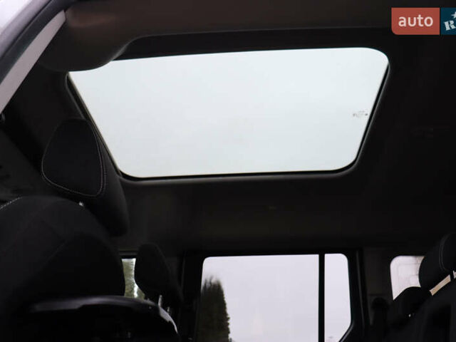 Белый Форд Турнео Коннект, объемом двигателя 1.5 л и пробегом 247 тыс. км за 13199 $, фото 122 на Automoto.ua