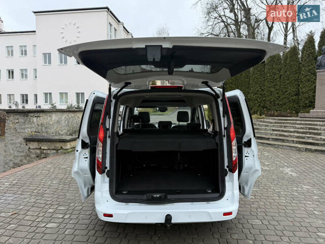 Белый Форд Турнео Коннект, объемом двигателя 1.5 л и пробегом 247 тыс. км за 13199 $, фото 3 на Automoto.ua