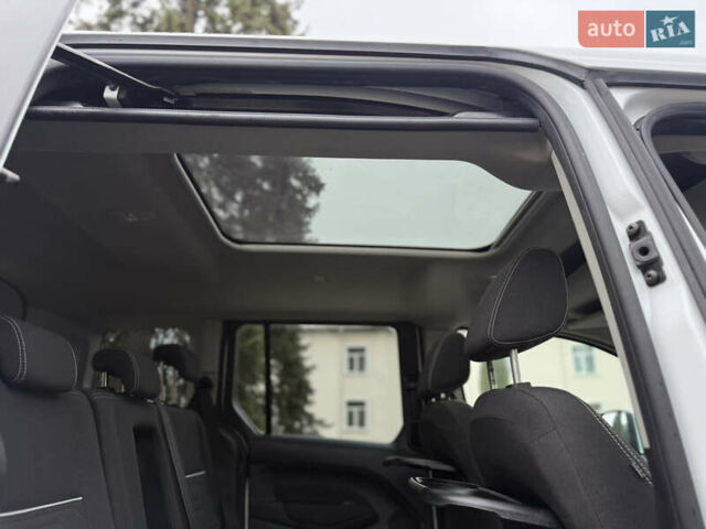 Белый Форд Турнео Коннект, объемом двигателя 1.5 л и пробегом 247 тыс. км за 13199 $, фото 95 на Automoto.ua