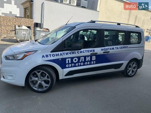 Белый Форд Турнео Коннект, объемом двигателя 2 л и пробегом 135 тыс. км за 14000 $, фото 2 на Automoto.ua