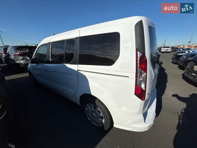 Белый Форд Турнео Коннект, объемом двигателя 2 л и пробегом 190 тыс. км за 10000 $, фото 5 на Automoto.ua