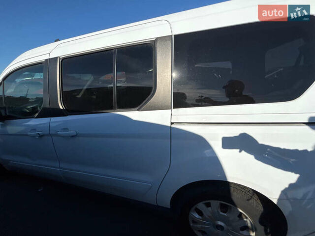 Белый Форд Турнео Коннект, объемом двигателя 2 л и пробегом 190 тыс. км за 10000 $, фото 15 на Automoto.ua