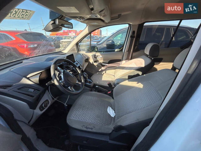 Белый Форд Турнео Коннект, объемом двигателя 2 л и пробегом 190 тыс. км за 10000 $, фото 7 на Automoto.ua