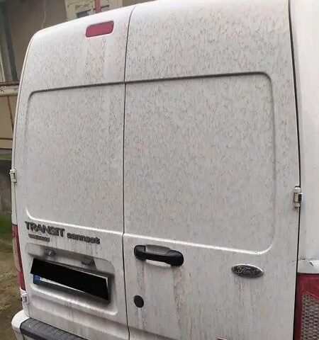 Белый Форд Турнео Коннект, объемом двигателя 0 л и пробегом 300 тыс. км за 4000 $, фото 3 на Automoto.ua