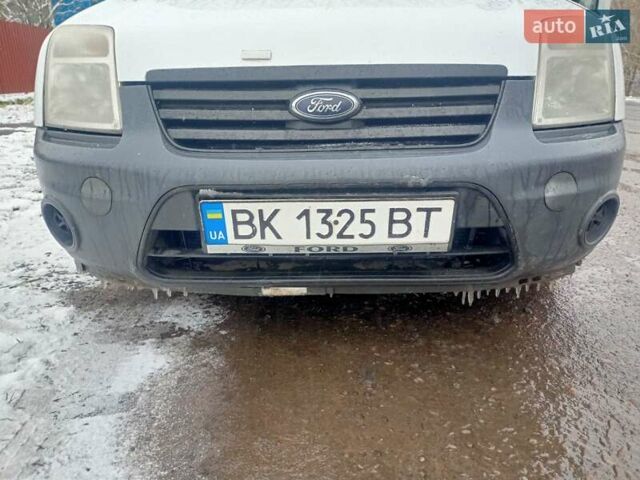 Белый Форд Турнео Коннект, объемом двигателя 1.8 л и пробегом 179 тыс. км за 5750 $, фото 8 на Automoto.ua