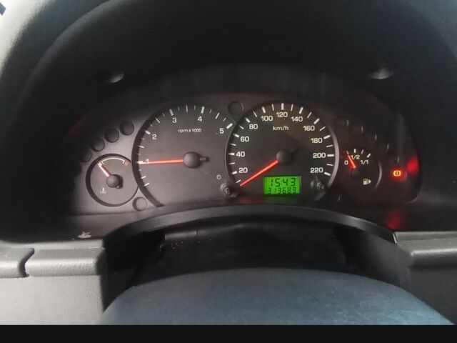 Белый Форд Турнео Коннект, объемом двигателя 0 л и пробегом 313 тыс. км за 4500 $, фото 7 на Automoto.ua