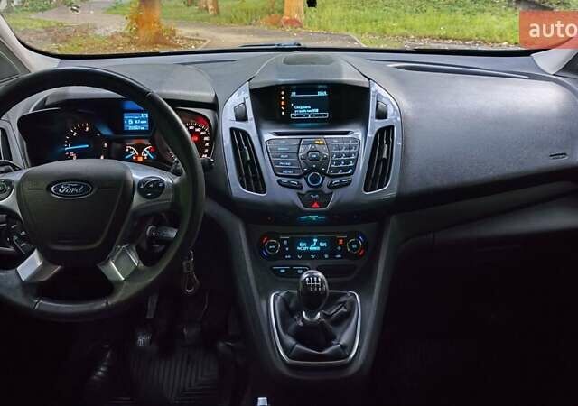 Черный Форд Турнео Коннект, объемом двигателя 1.6 л и пробегом 216 тыс. км за 11999 $, фото 17 на Automoto.ua