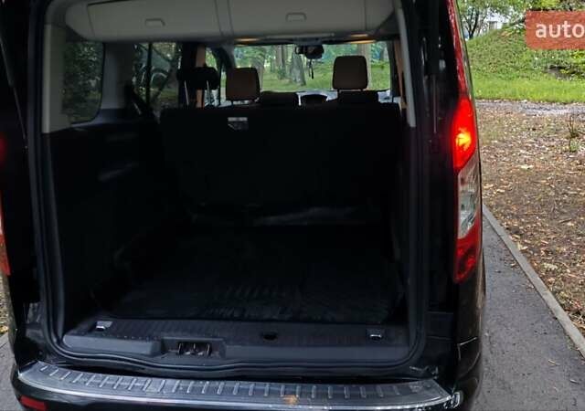 Черный Форд Турнео Коннект, объемом двигателя 1.6 л и пробегом 216 тыс. км за 11999 $, фото 22 на Automoto.ua