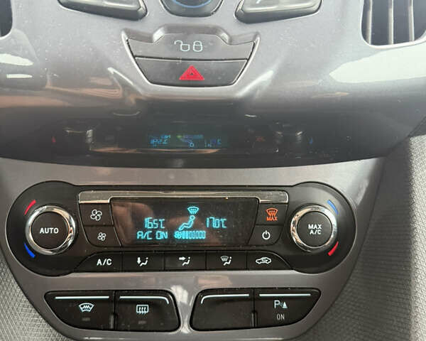 Черный Форд Турнео Коннект, объемом двигателя 1.6 л и пробегом 271 тыс. км за 10000 $, фото 8 на Automoto.ua