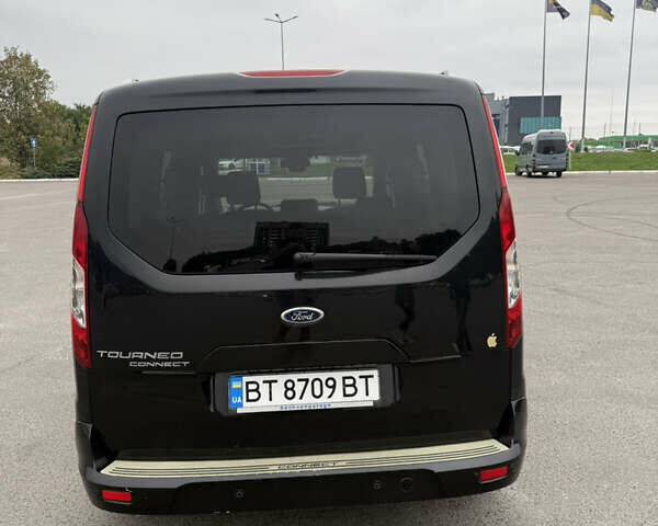 Черный Форд Турнео Коннект, объемом двигателя 1.6 л и пробегом 271 тыс. км за 10000 $, фото 3 на Automoto.ua