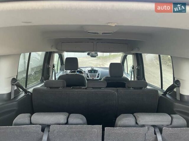 Коричневый Форд Турнео Коннект, объемом двигателя 1.56 л и пробегом 220 тыс. км за 11650 $, фото 2 на Automoto.ua