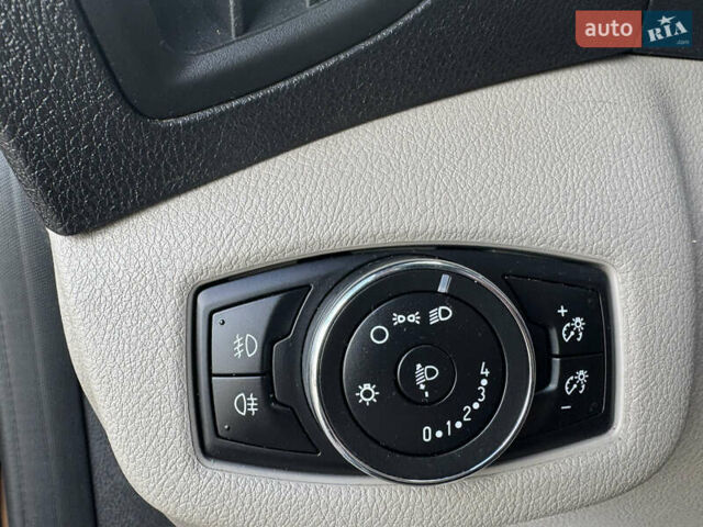 Форд Турнео Коннект 2014 в Киеве на Automoto.ua Коричневый Форд Турнео Коннект, объемом двигателя 1.6 л и пробегом 244 тыс. км за 12800 $, фото 54 на Automoto.ua