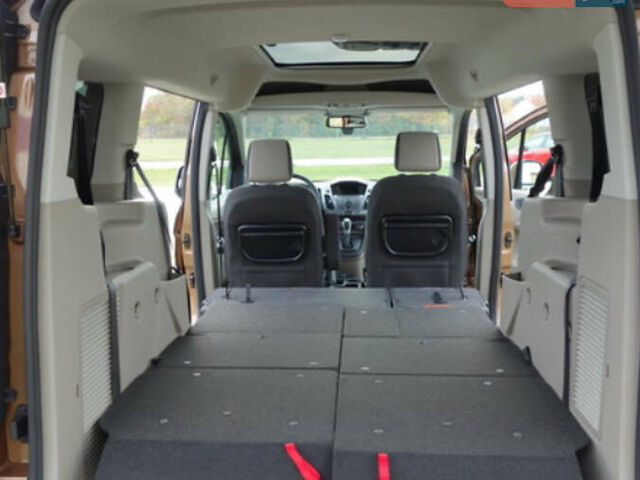 Коричневый Форд Турнео Коннект, объемом двигателя 1.56 л и пробегом 220 тыс. км за 11650 $, фото 3 на Automoto.ua