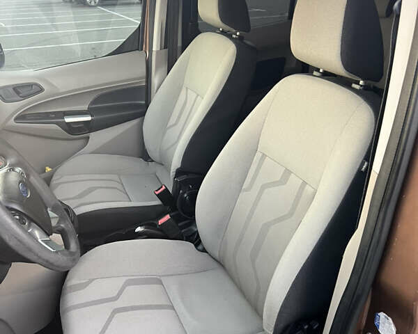 Коричневый Форд Турнео Коннект, объемом двигателя 0 л и пробегом 245 тыс. км за 12300 $, фото 11 на Automoto.ua