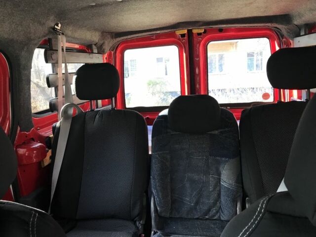 Червоний Форд Турнео Коннект, об'ємом двигуна 1.8 л та пробігом 239 тис. км за 3700 $, фото 6 на Automoto.ua