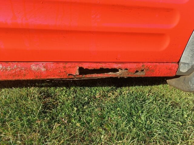 Красный Форд Турнео Коннект, объемом двигателя 0 л и пробегом 284 тыс. км за 4083 $, фото 1 на Automoto.ua