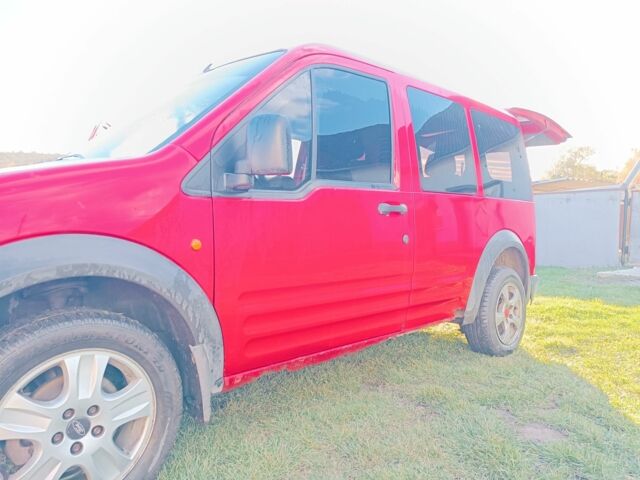 Красный Форд Турнео Коннект, объемом двигателя 0 л и пробегом 284 тыс. км за 4083 $, фото 11 на Automoto.ua