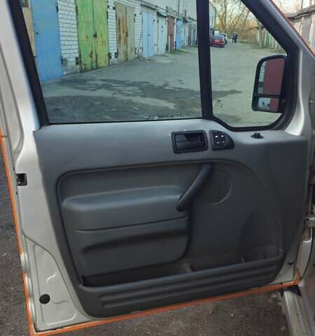 Форд Турнео Коннект, объемом двигателя 1.8 л и пробегом 367 тыс. км за 3700 $, фото 24 на Automoto.ua