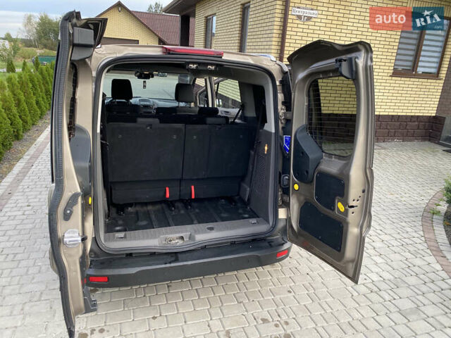 Форд Турнео Коннект, объемом двигателя 1.5 л и пробегом 141 тыс. км за 19099 $, фото 27 на Automoto.ua